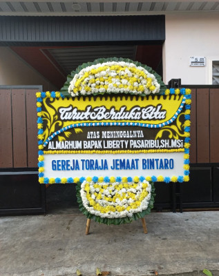 Papan Bunga Duka di Kepulauan Ambai